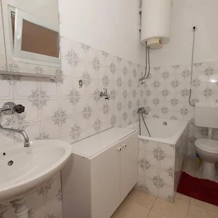 In Stupin Celine With Sea View, Terrace, Air Conditioning Wifi 5149-2 شقة *