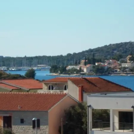In Stupin Celine With Sea View, Terrace, Air Conditioning Wifi 5149-2 Podglavica